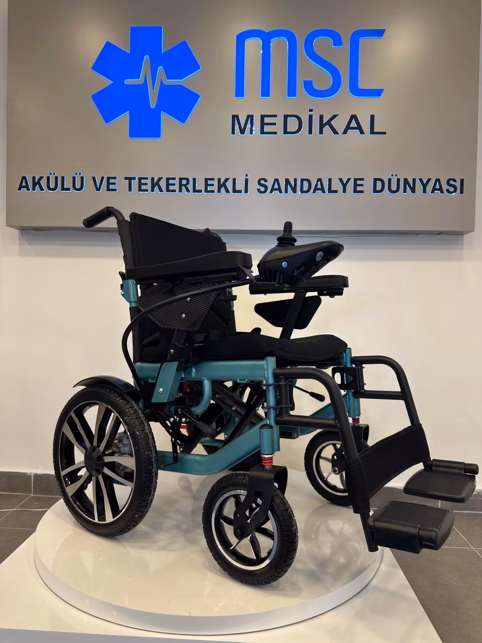Freely AS140 Akülü Tekerlekli Sandalye