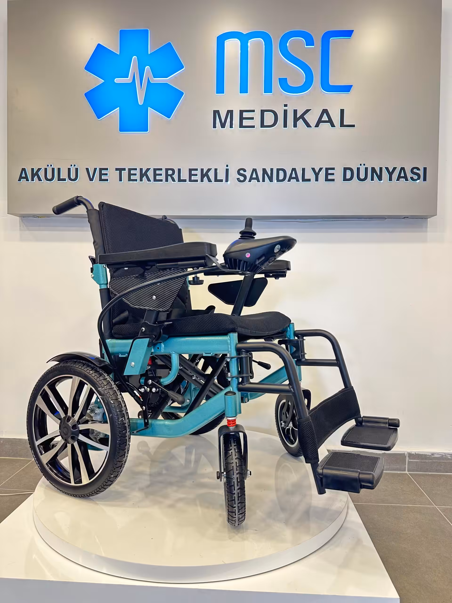 Freely AS140 Akülü Tekerlekli Sandalye