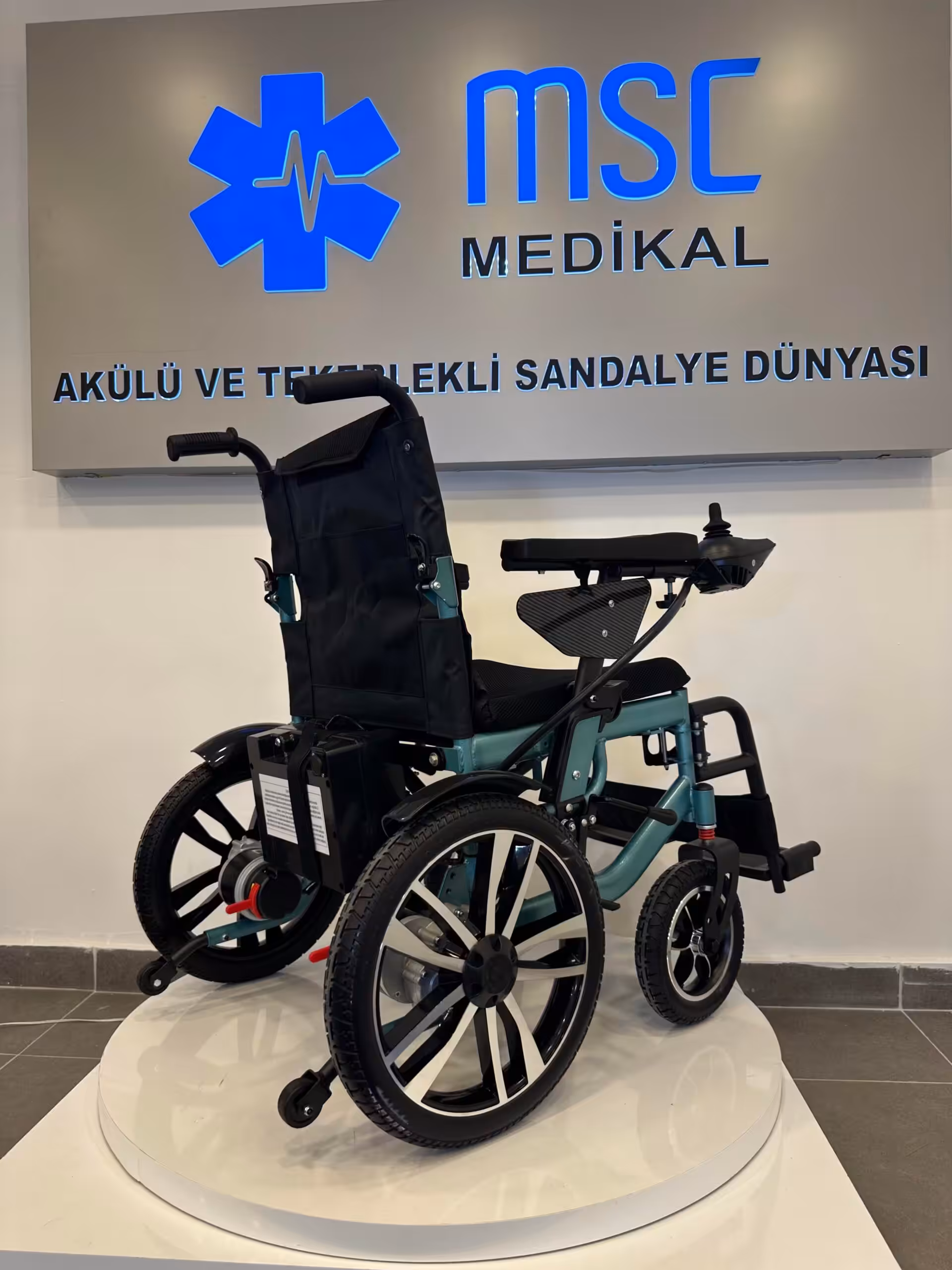 Freely AS140 Akülü Tekerlekli Sandalye
