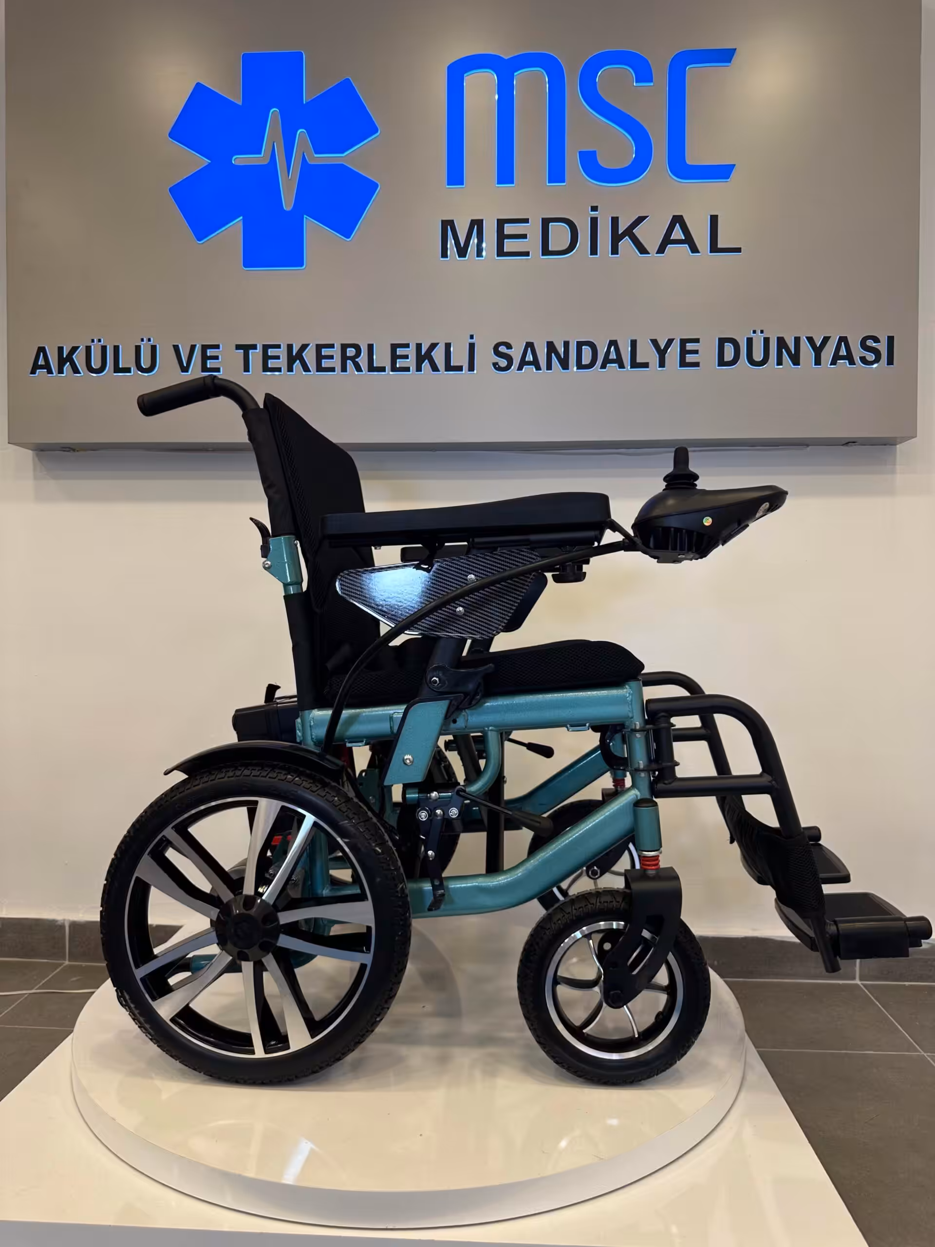 Freely AS140 Akülü Tekerlekli Sandalye