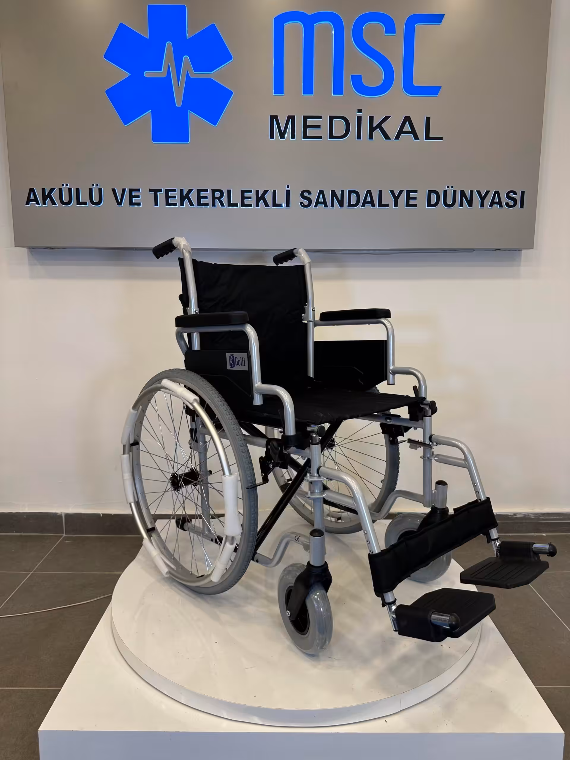 Golfi G130 Standart Manuel Tekerlekli Sandalye
