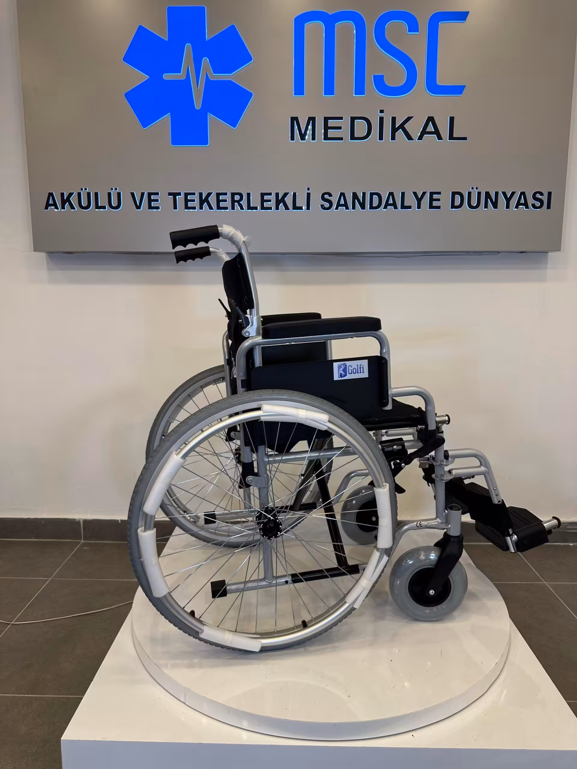 Golfi G130 Standart Manuel Tekerlekli Sandalye