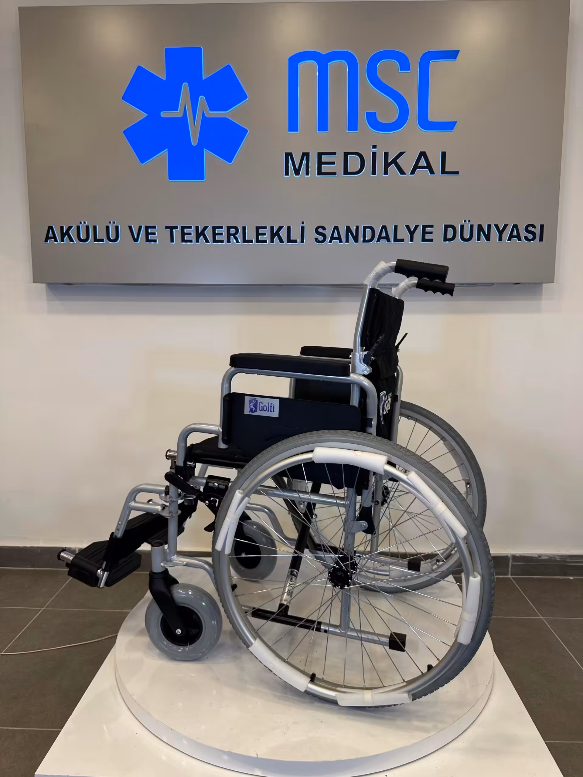 Golfi G130 Standart Manuel Tekerlekli Sandalye