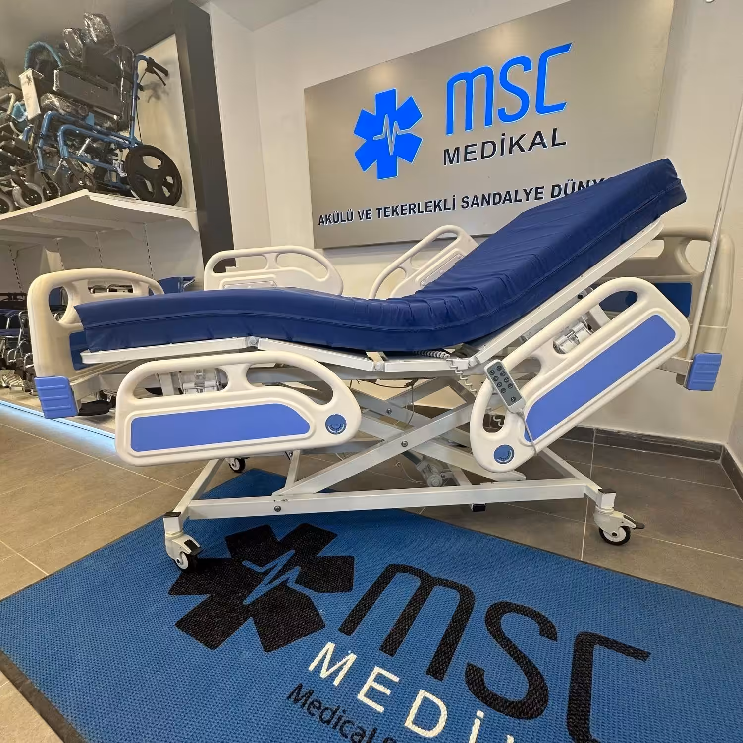 Kiralık 3 Motorlu Hasta Karyolası Full Abs Asansörlü