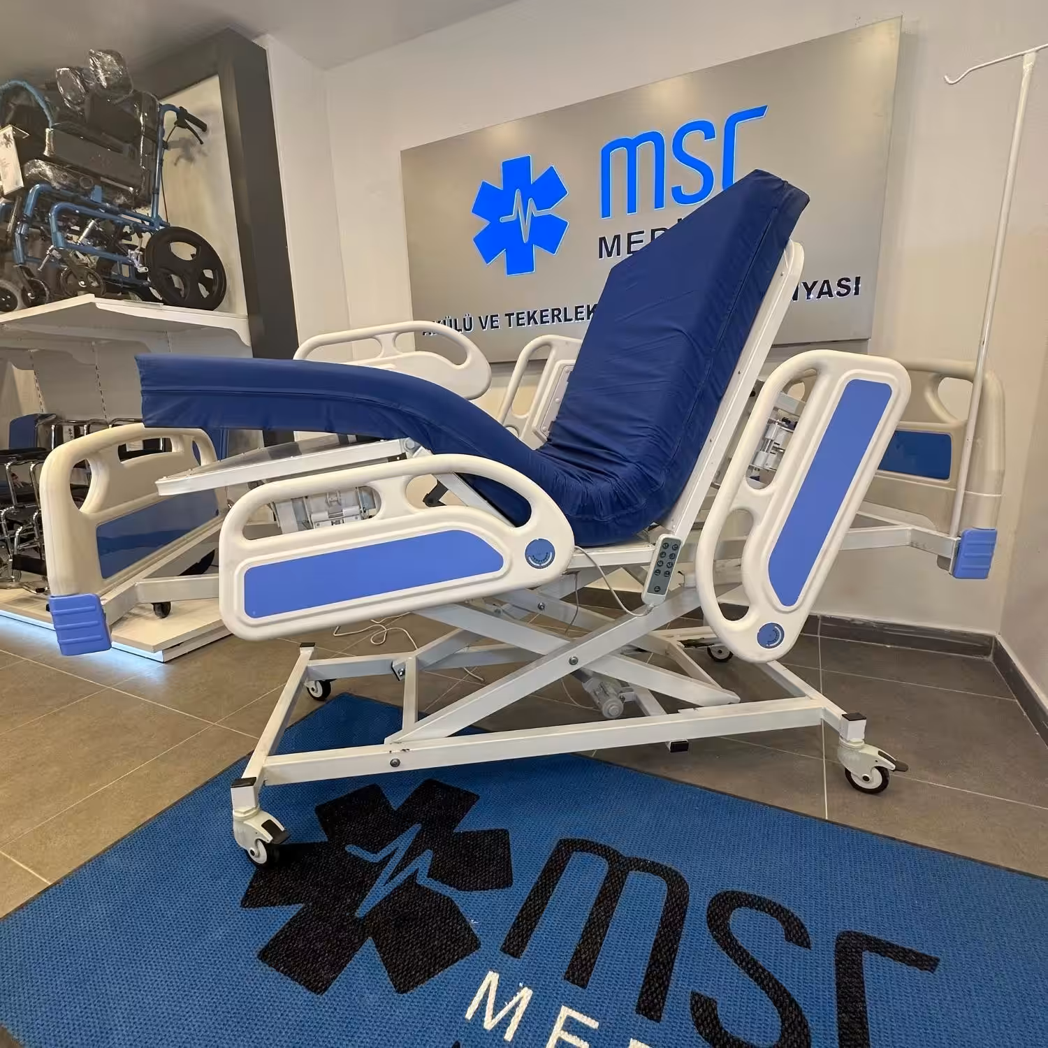 Kiralık 3 Motorlu Hasta Karyolası Full Abs Asansörlü