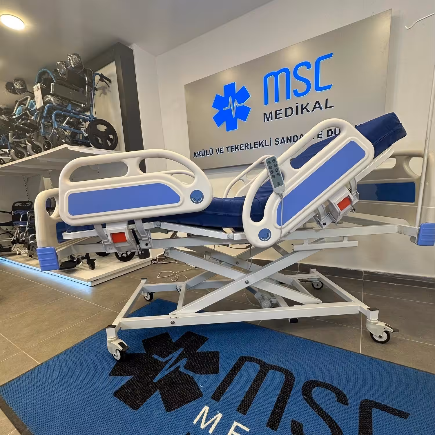Kiralık 3 Motorlu Hasta Karyolası Full Abs Asansörlü