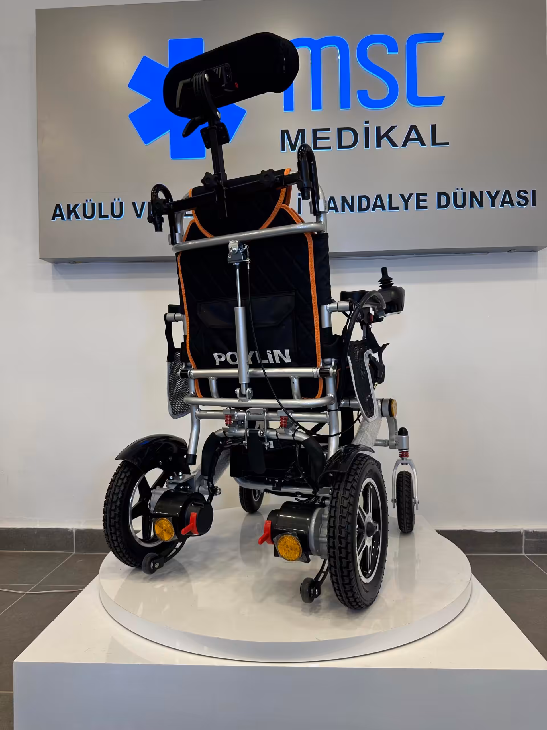 Poylin P206 Ultra Hafif Katlanabilir Akülü Sandalye