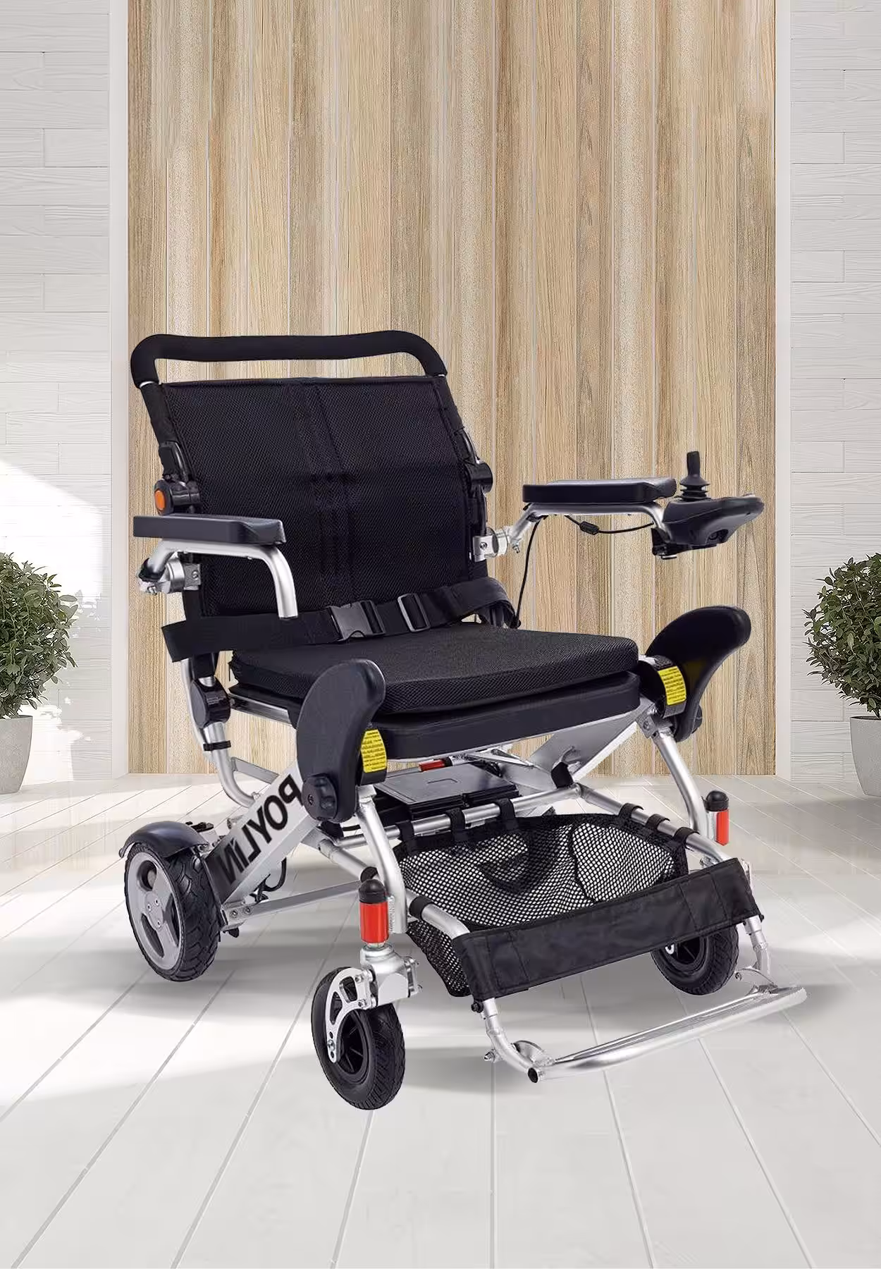 Poylin P207 Ultra Hafif Katlanabilir Akülü Tekerlekli Sandalye