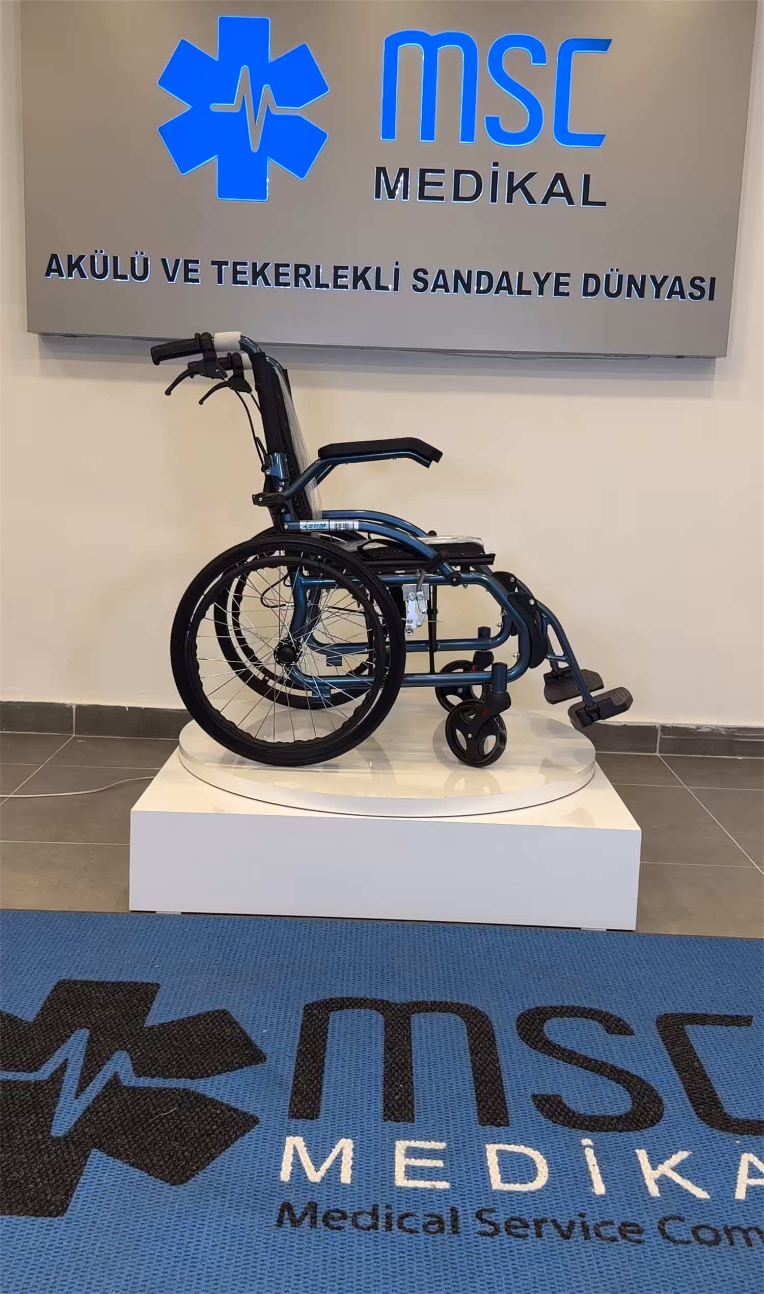 SDM 863LABJ 12 Refakatçi Tekerlekli Sandalye
